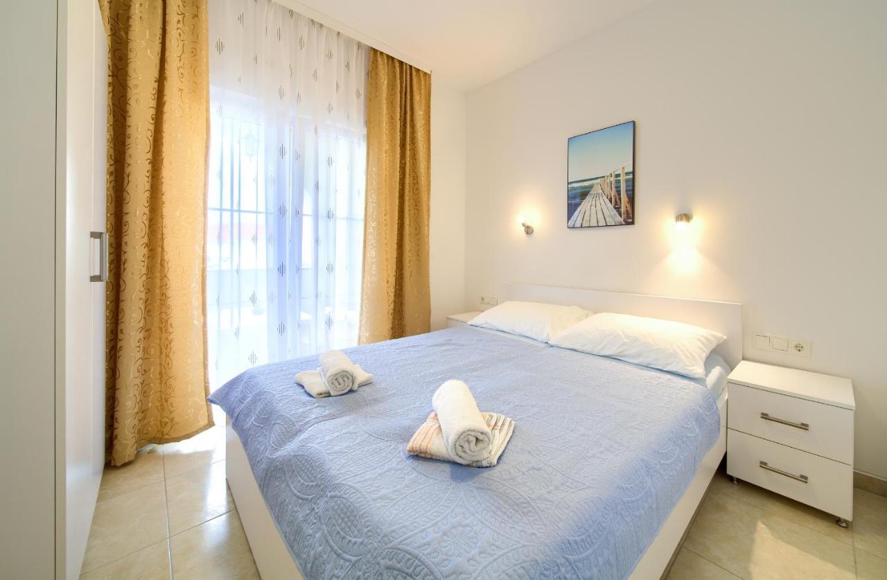 Apartmani Mara Matic Malinska Exterior foto